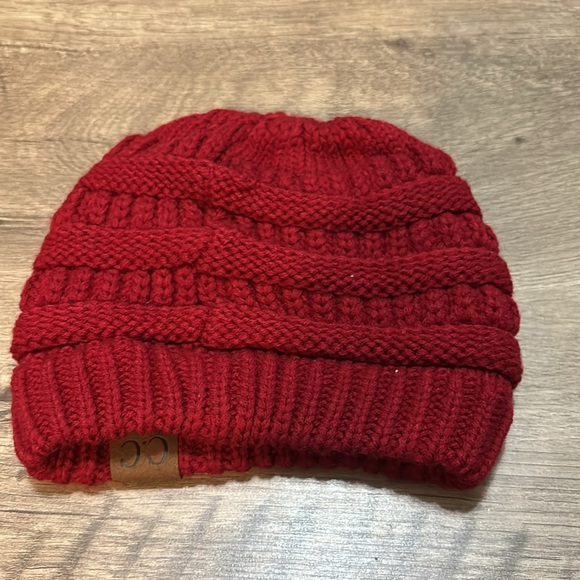 C.C maroon ponytail beanie - Picture 4 of 6